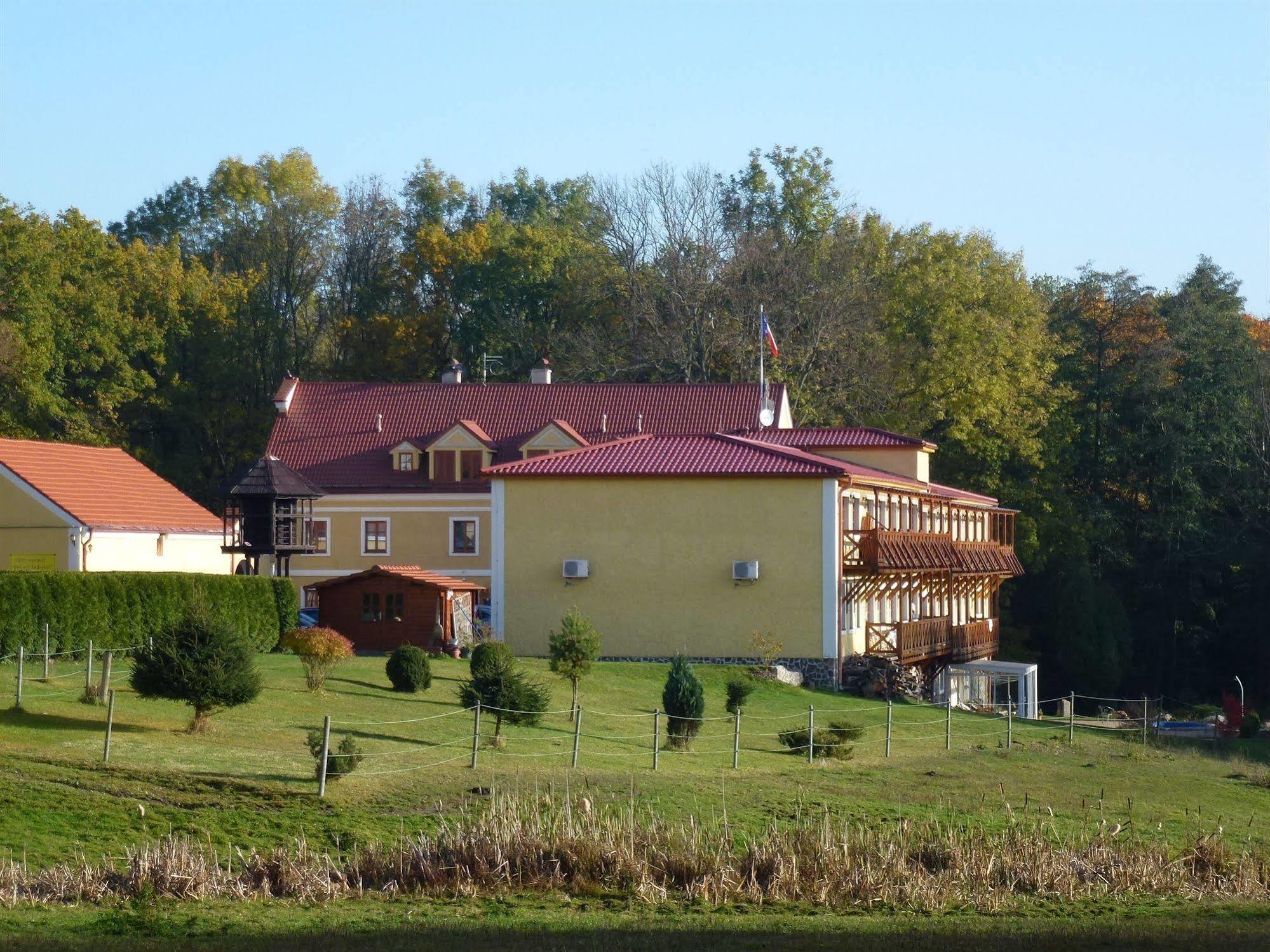 Hotel Resort Stein Cheb Exteriör bild